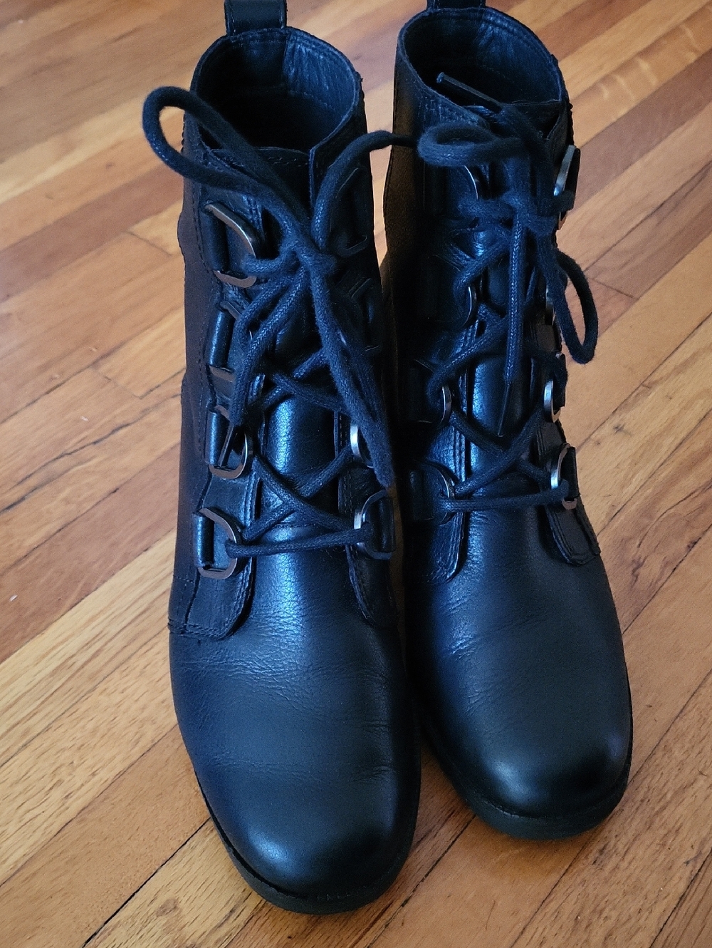 Sorel Cate Leather Lace Up Wateeproof Ankle Boots